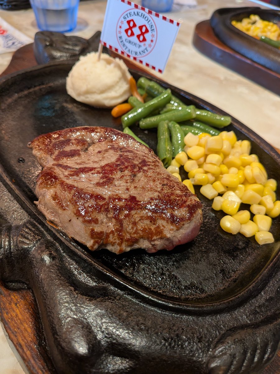 #CONNECT覇者への道
撮影の合間に

沖縄で、食べた

88ステーキ

ご当地グルメは、気分があがるw

おはえのき🍄
#食事記録