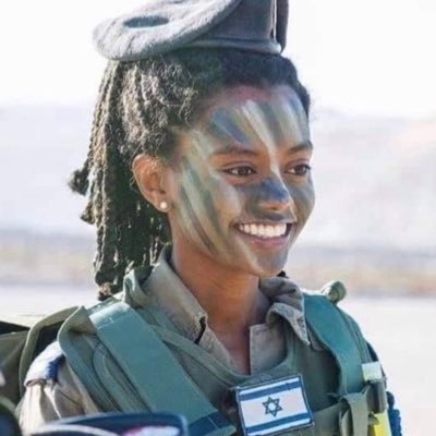 Co17Guillaumele's tweet photo. Je voudrais mettre à l'honneur une personne qui ne compte pas ses heures, qui recueille, analyse et diffuse une synthèse des informations en provenance de l'Etat d'Israël et de #tsahal depuis longtemps.
C'est #NECHAMA. Une lionne !
Elle a mon admiration et mon soutien. https://t.co/O6F5NUrrqE