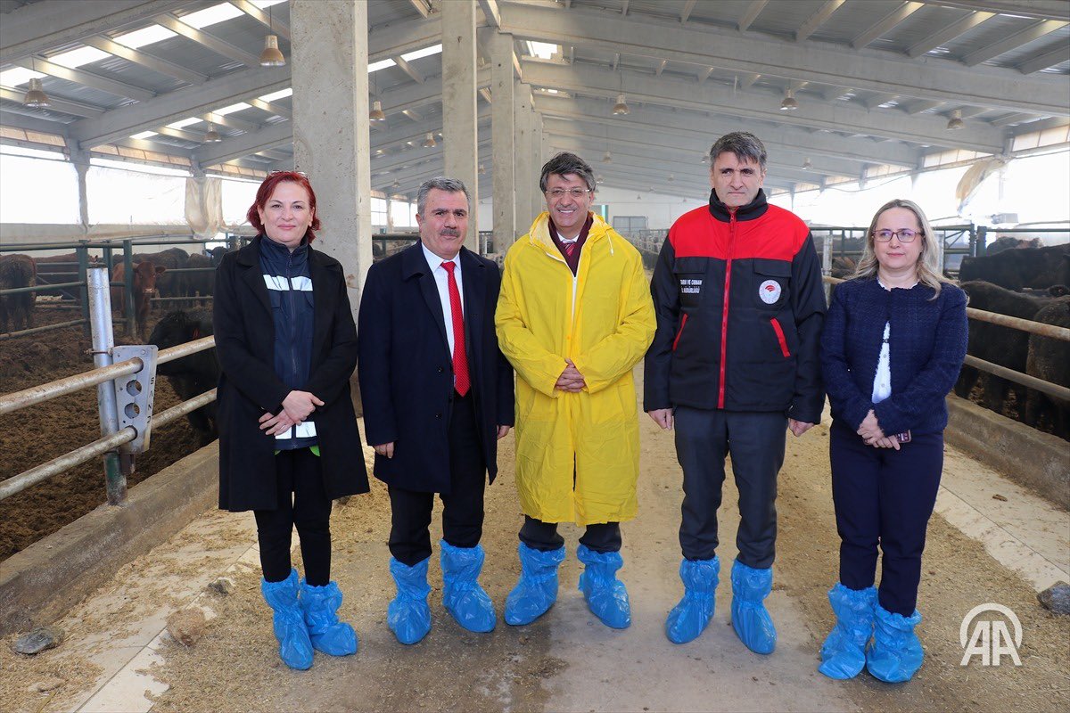 Türkmenoğlu; Van’da Düve Merkezi büyükbaşa katkı sağlayacak haberturk.com/video/haber/iz… @haberturk <a href="/K_Turkmenoglu_V/">KAYHAN TÜRKMENOĞLU</a>