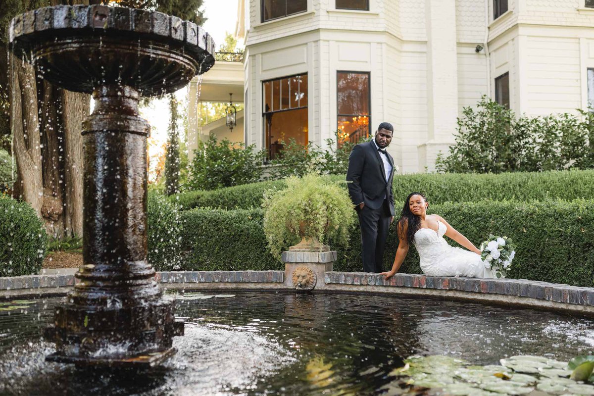 FitsAndStops's tweet photo. Small guestlist, big emotions.  
Get the full picture of Kimberly and Will's stunning summertime elopement at the Inn at @parkwinters in our latest blog. https://t.co/k3Cluzctpq https://t.co/MAFlgmteiU
