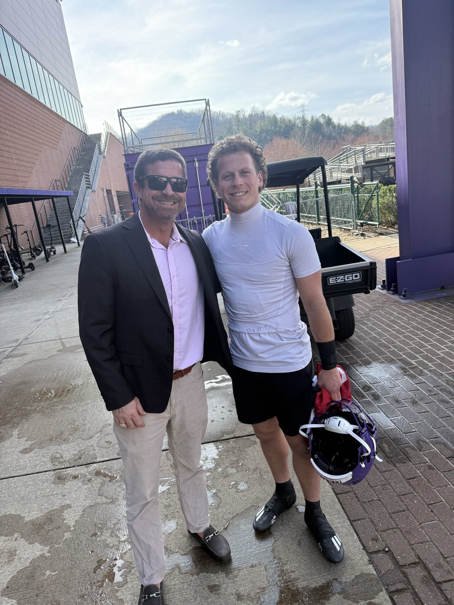 tom livolsi tweet media