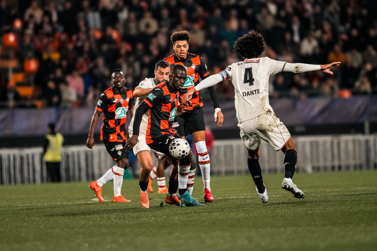 FC LORIENT 🐟 tweet media