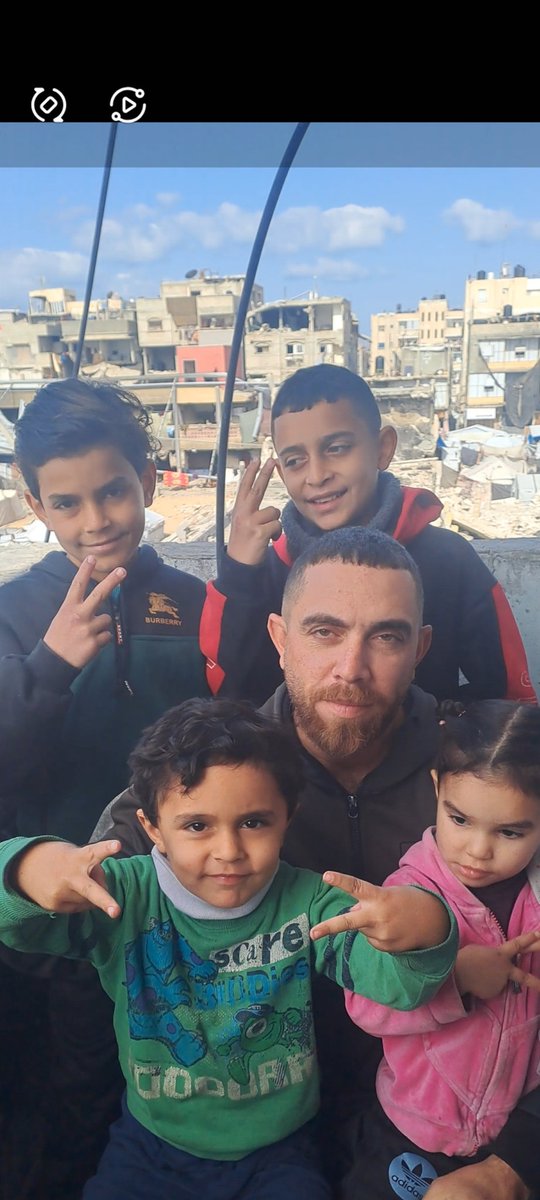 saddi_hussam's tweet photo. @sanchezcastejon @LulaOficial These are my children in Gaza.
They are civilians who just want to live in peace and safety.
Thank you Spain for speaking for peace. 🇪🇸🇵🇸 https://t.co/p8Ude28cpK