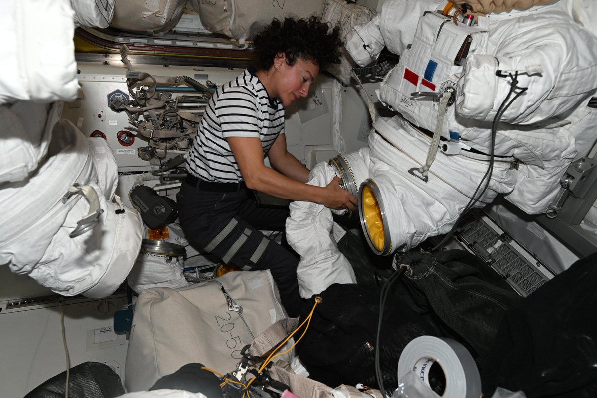 Jessica Meir tweet media