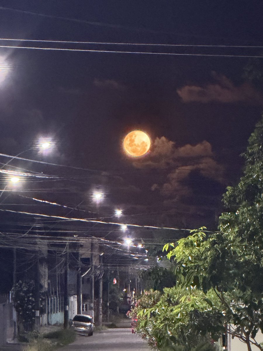 Olhem pra lua #olhepralua