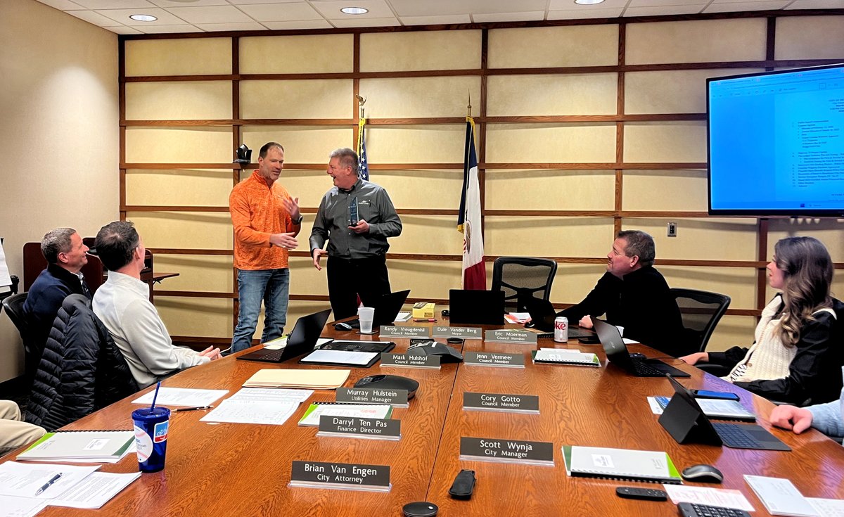 Sioux Center, IA tweet media