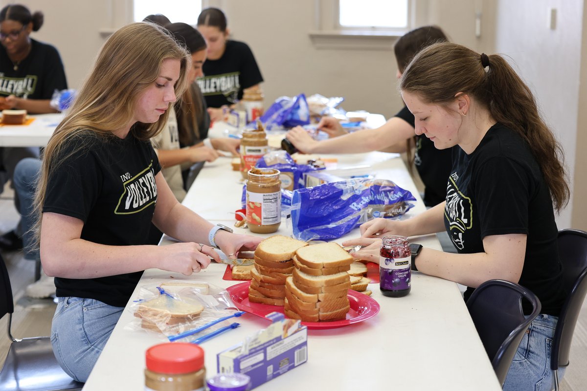 Independence CC tweet media