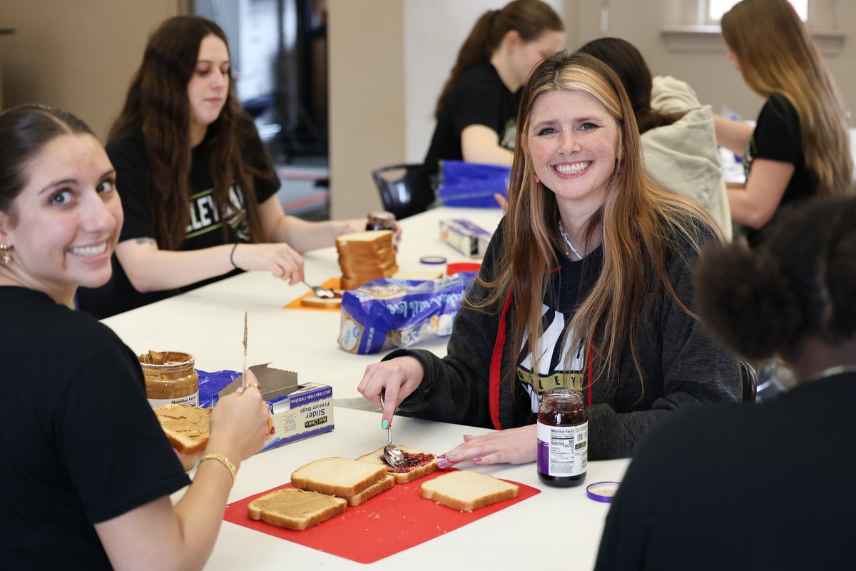 Independence CC tweet media