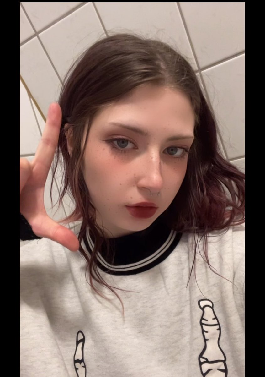 🍁Herrin Lillith🍁 tweet media