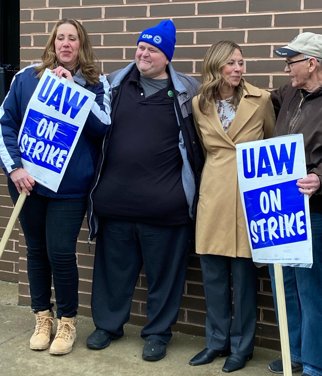 UAW tweet media