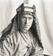 Aralarında bir tane fark yok..
Lavrance ne demişti; "kendimi Müslümanlığa öyle bir kaptırdım ki, sabah namazına bile kalkıyordum".