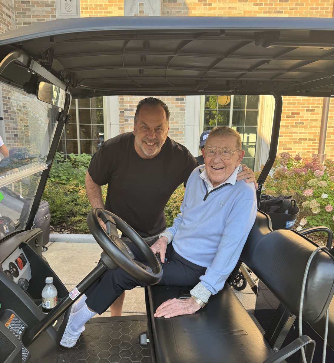 CoachMikeBrey's tweet image. RIP Coach☘️ @CoachLouHoltz88