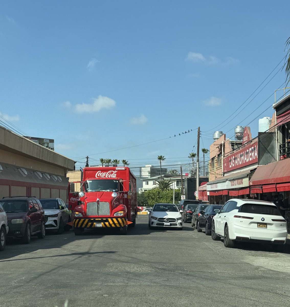Qué hacer con <a href="/CocaColaMx/">Coca-Cola México</a> dos seguidos y dos casos similares en #Tijuana … si de por sí hay un hartazgo social y problemas de movilidad en la ciudad ¿Qué hacemos?