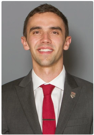 #BREAKING: Ryan Berryman will be the next <a href="/UNM/">Univ. of New Mexico</a> Athletics Director. <a href="/krqesports/">Van Tate</a> reports on <a href="/krqe/">KRQE News 13</a>.