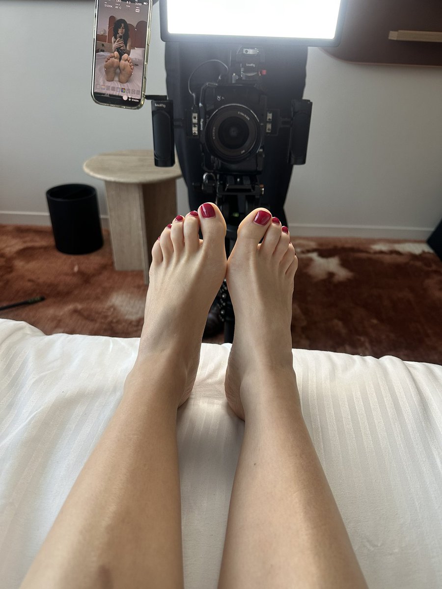 Victoire De Blasset tweet media