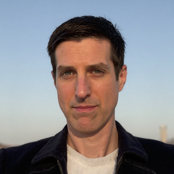 CIOonline's tweet photo. Zac Engler reveals why AI’s true bottleneck isn’t talent or models — it’s the data center.
Read how modular AI pods rewrite deployment economics.
https://t.co/AWmDnkUCyY
#FoundryExpert #DataCenterStrategy #EnterpriseAI https://t.co/sUF2fZ9WGO
