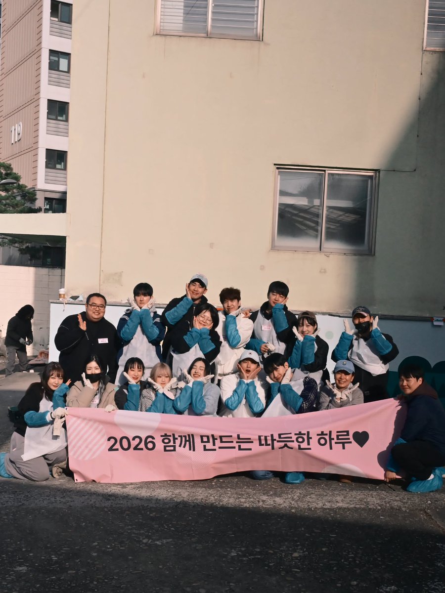 ░L░U░C░I░D░ tweet media