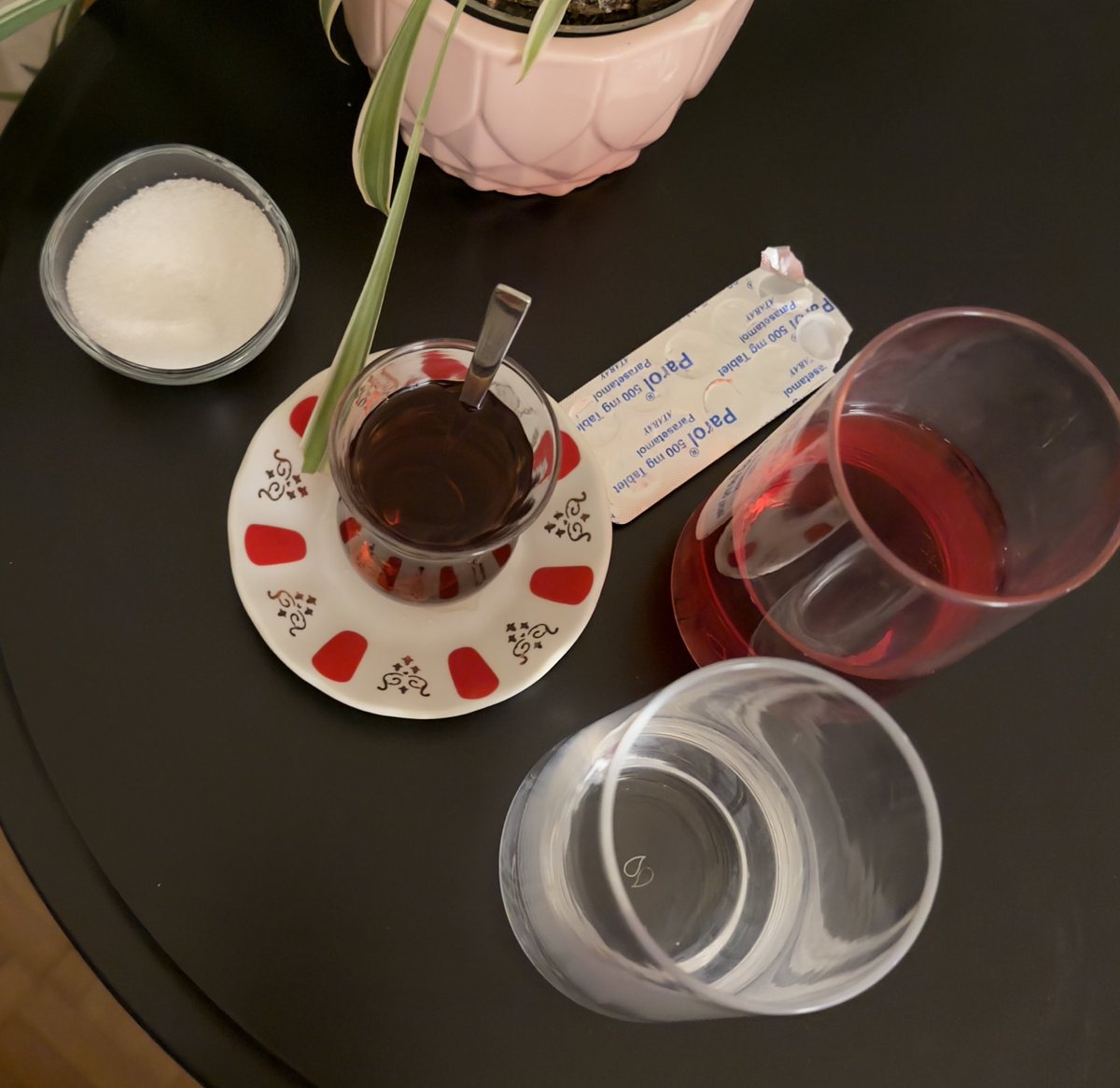 Bir arkadaşım var yemin ediyorum ziyan.