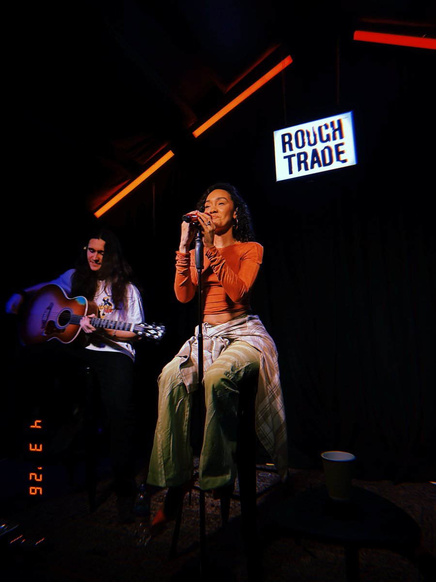 GeorgiaEMorris's tweet photo. I’ll never get over these experiences, and the fact I get to do it with my bestfriend is just insane, forever grateful little mix brought me her  @laurans_life 

@LeighAnneMusic  you were incredible 💚 https://t.co/qmwVX8sB9J