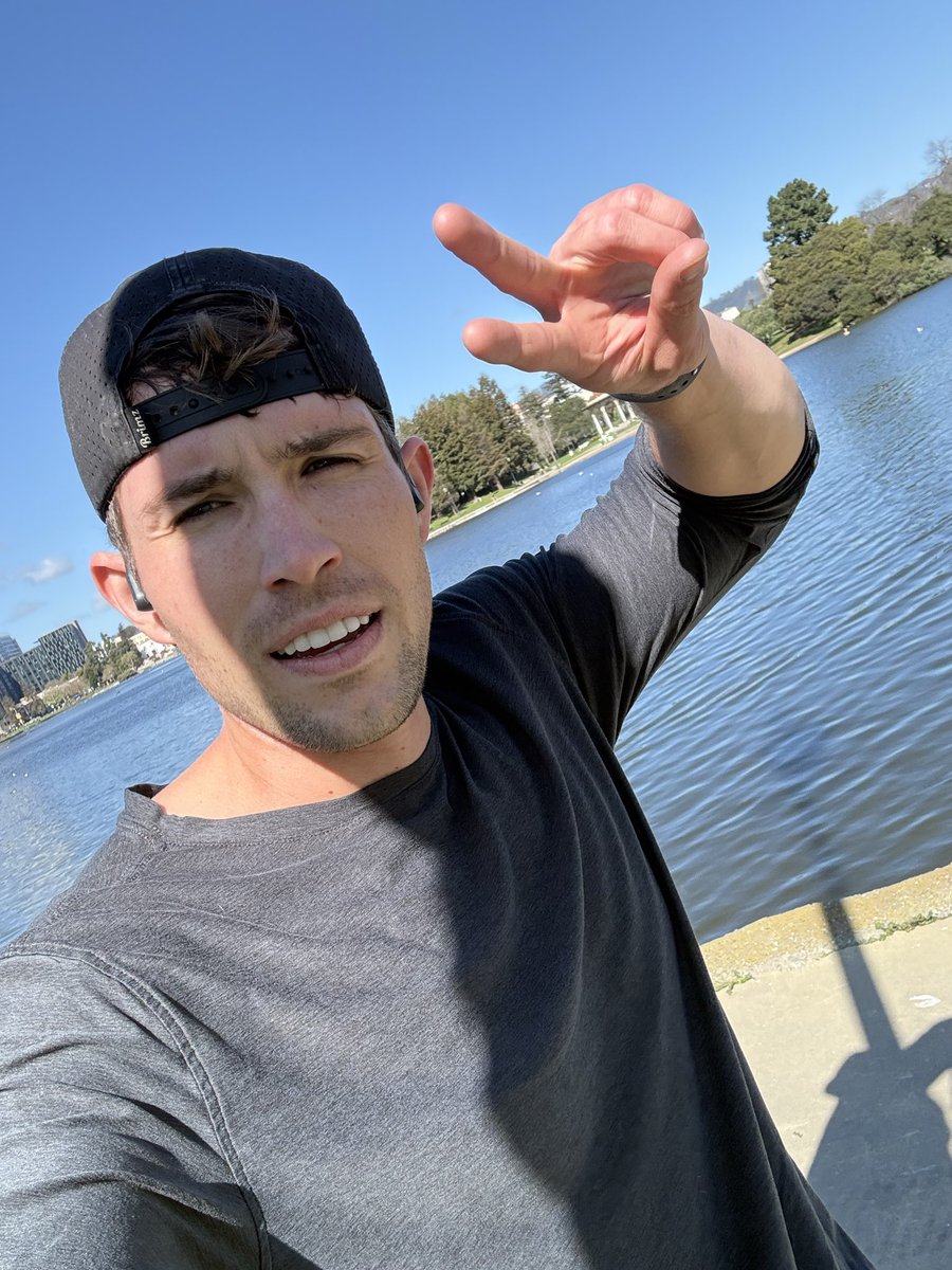 Connor Holliman (connor.base.eth) tweet media