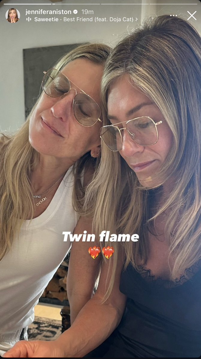 CarolAniston tweet media