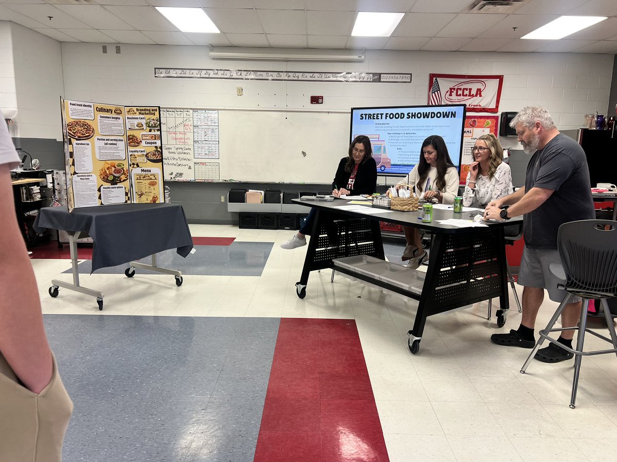 SCreekLife tweet media