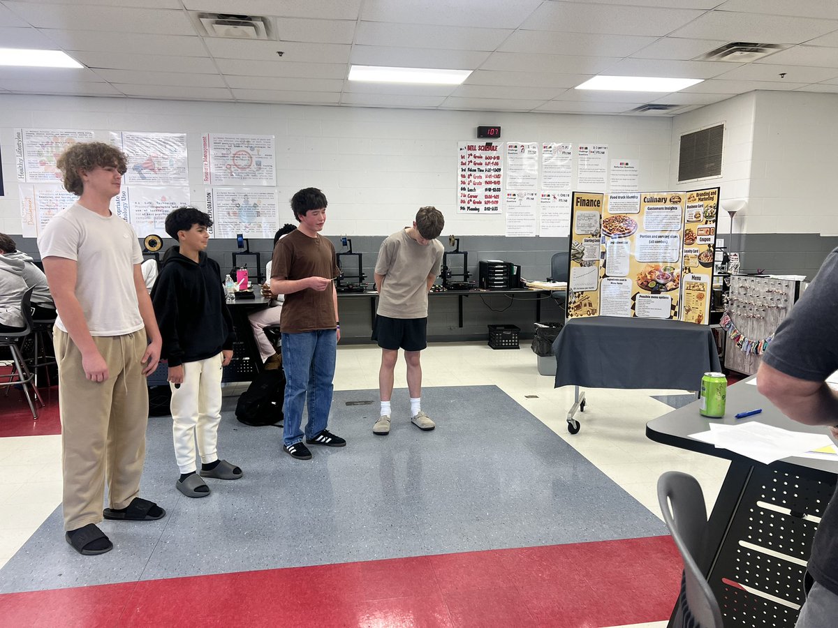 SCreekLife tweet media