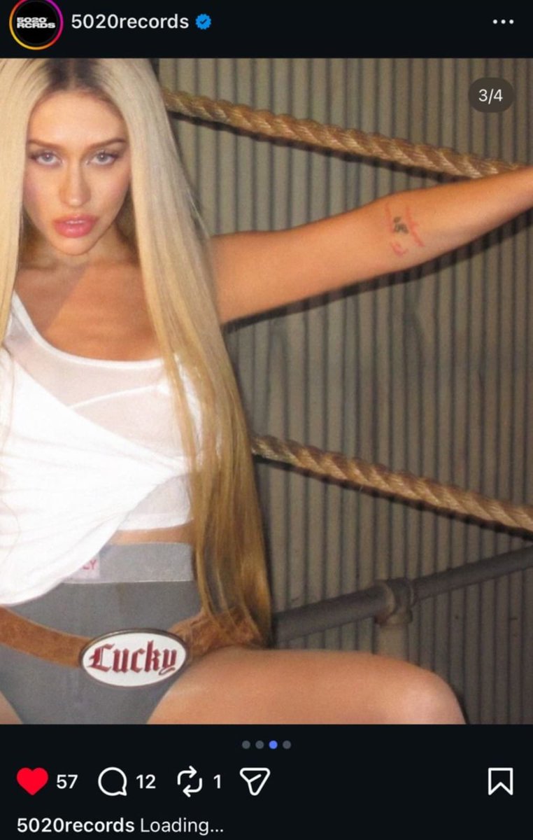 Info Xtina tweet media