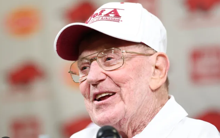 TorresOnArkansas tweet media