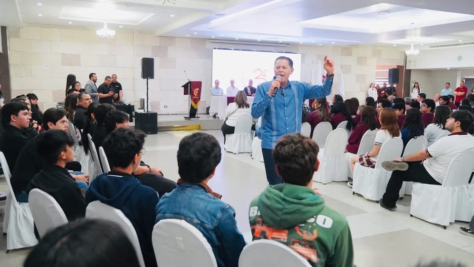 Iván Sandoval tweet media