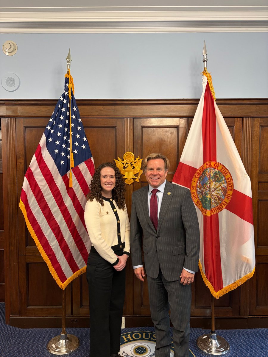 RepHaridopolos's tweet photo. Thank you to Stephanie Palacios of Second Harvest Food Bank of Central Florida @feedhopenow for stopping by my DC office today! I appreciate the important work this organization does to connect Floridians with food and nutrition resources. https://t.co/k7jUVOSyn9
