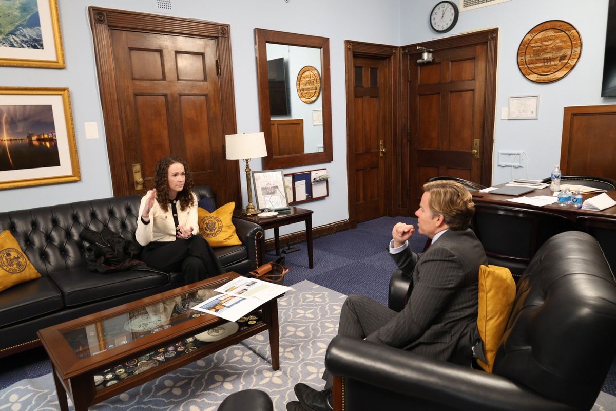 RepHaridopolos's tweet photo. Thank you to Stephanie Palacios of Second Harvest Food Bank of Central Florida @feedhopenow for stopping by my DC office today! I appreciate the important work this organization does to connect Floridians with food and nutrition resources. https://t.co/k7jUVOSyn9