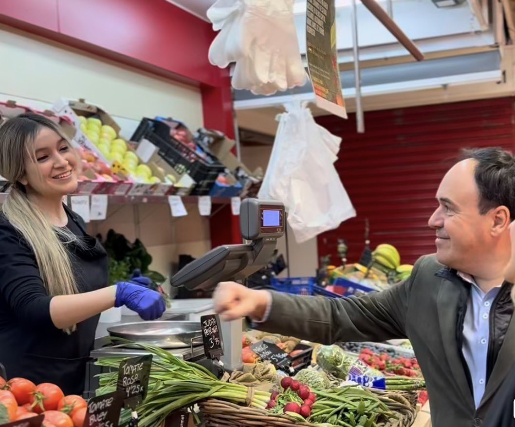 ConfeMERCATS tweet media