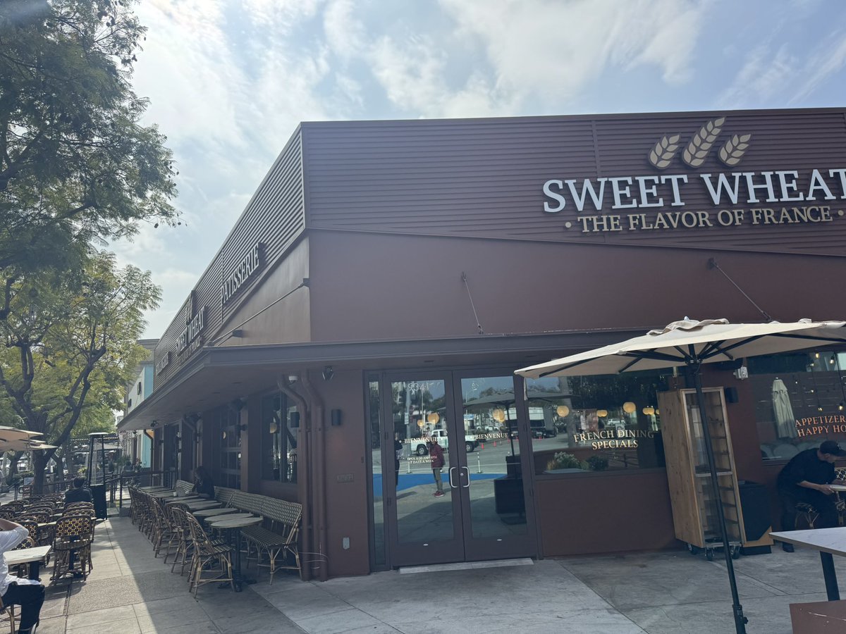LucaDinLA's tweet photo. #SweetWheat #CulverSteps https://t.co/6bCxU6dyAv