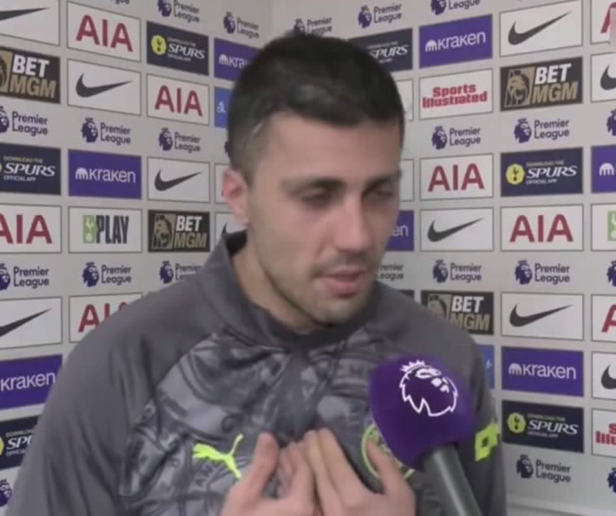 Satirical Footy ∞ ™ tweet media