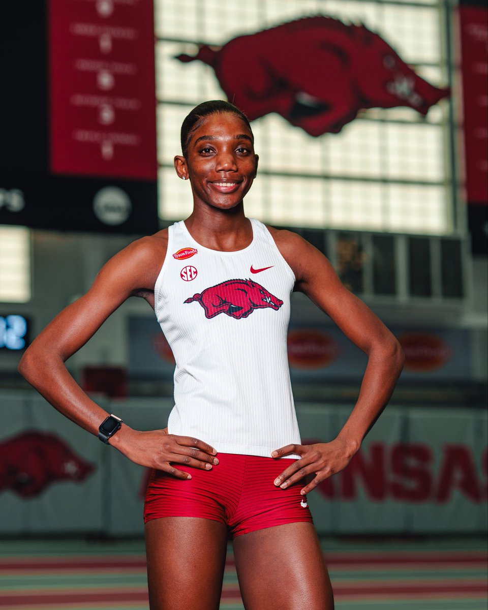 RazorbackTF's tweet image. Tradition in motion.

#OneRazorback | @TysonFoods