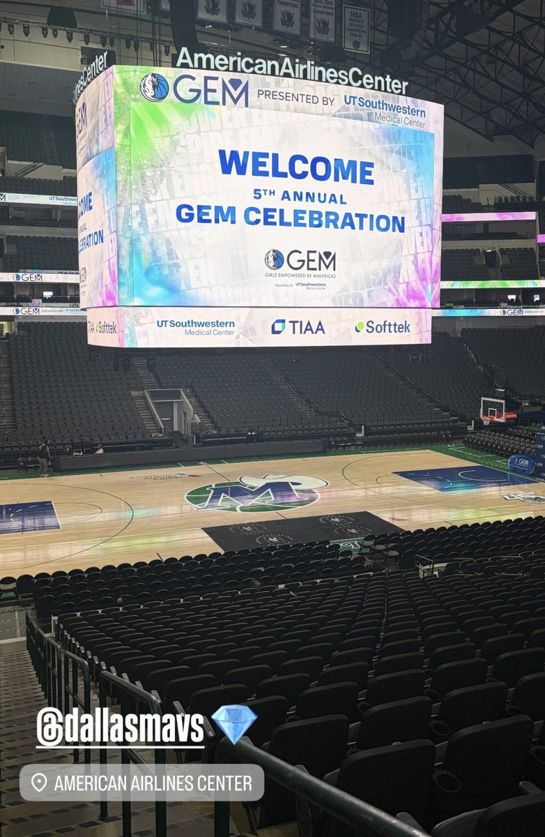 Gabbie_VB's tweet photo. Thank you @dallasmavs for hosting the GEM “Girls Empowered by Mavericks” celebration today!! 🖤💙

#classof2027 #gocats 🐾🏐
@MeanGreenVB @Skylinejrs @planovball
@dallastrinityfc @dallaspulsevb https://t.co/oNNlLMklBu