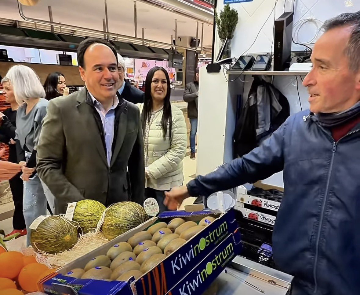 ConfeMERCATS tweet media