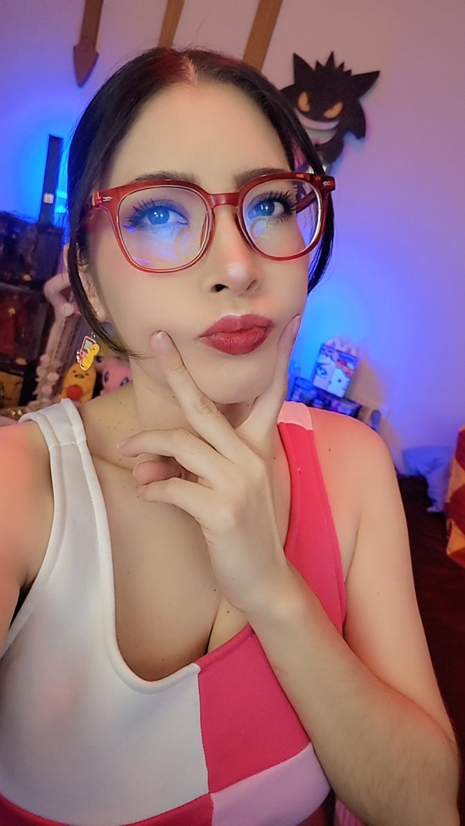 Ya empezamos en tuish! 
Ttv/karificent 
#twitch #stream #hollowkinghtsilksong