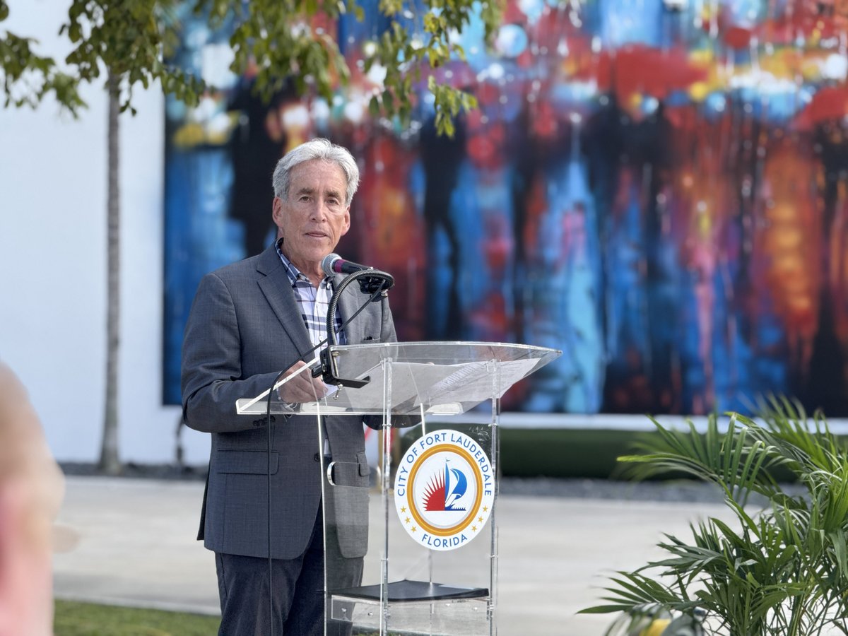 Thrive Art District is here, Fort Lauderdale! 80,000+ square feet of industrial space in Progresso Village is home to a walkable, artistic destination.
💼 Room for 60+ local businesses
🎭 17,000 sq. ft. outdoor venue on site
💰 $3.9M in CRA funding for streetscape improvements
✔️