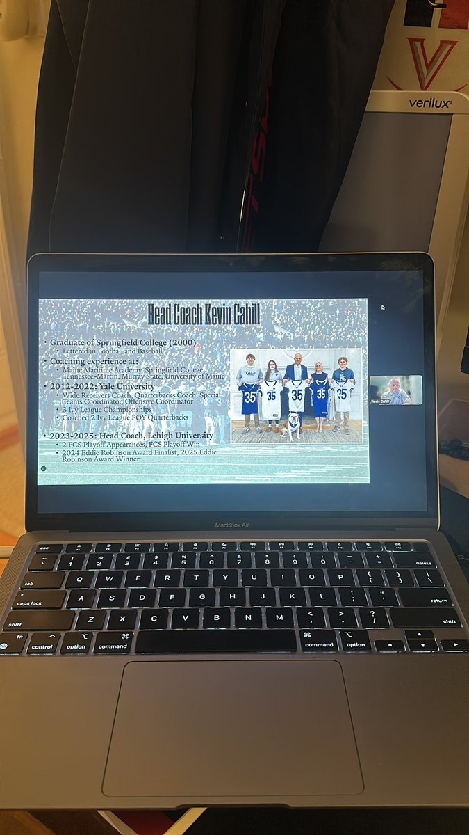 Christian Neville tweet media