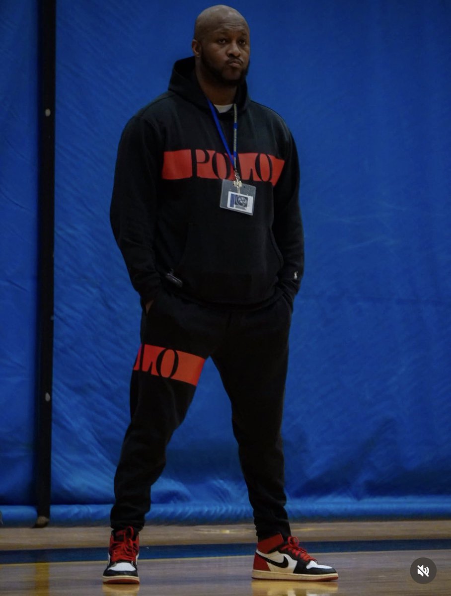 shawnsimmonss's tweet image. First Year @ Franklin High School and we fighting for a STATE CHAMPIONSHIP 🏀Central Jersey Group 4 ⬇️
💙💛💙💛

Tomorrow @6pm Franklin High School vs Defending Champions Hillsborough #jobnotdone