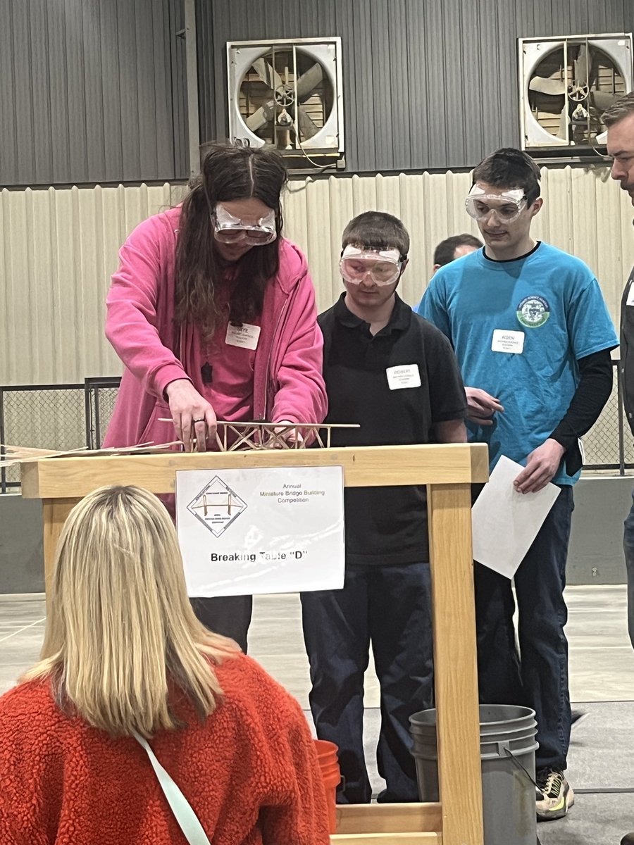 mslsass's tweet photo. Three of our seniors did a great job putting their design skills to the test at the Summit County Miniature Bridge Building competition!🐝🌉#ourbmsa #oaiss https://t.co/VKOb4eLzkS