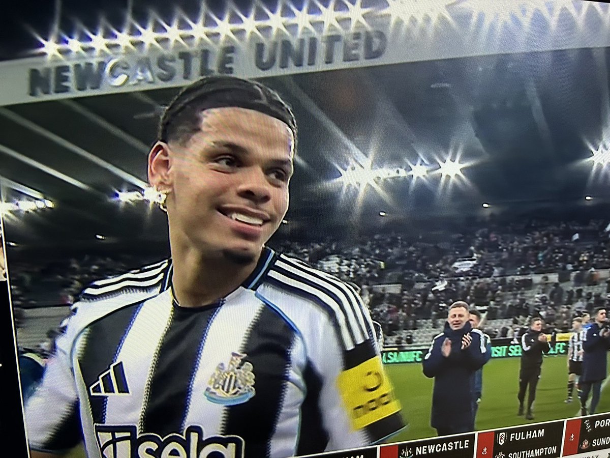 Jim White tweet media