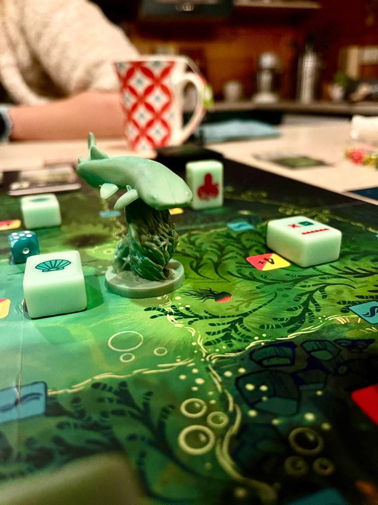 xWormer's tweet photo. À quoi on joue?
✨ Fog of Love
✨ Kelp
✨ Harmonies
✨ Dinner in Paris

#j2s #bgg #boardgames https://t.co/i3BpwgVhP0