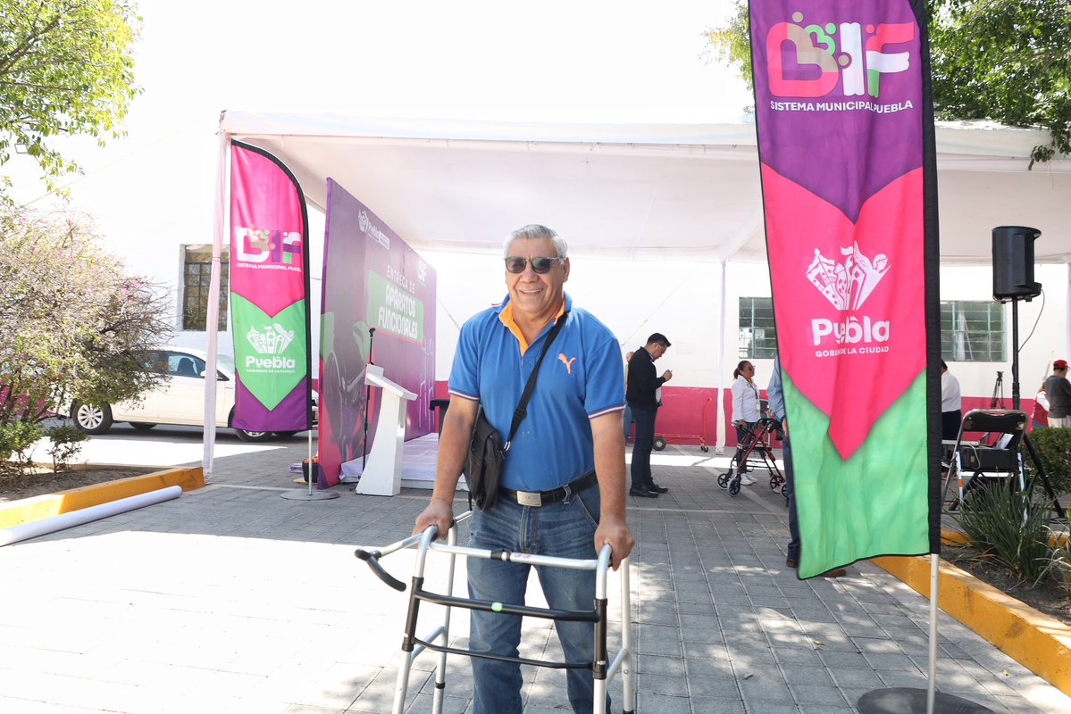 Entre sonrisas y palabras de agradecimiento, en la UMI vivimos un encuentro muy especial.
Gracias al acompañamiento del presidente municipal, <a href="/pepechedrauimx/">Pepe Chedraui 🇲🇽</a> y de nuestra presidenta, #MariElise, más personas cuentan con herramientas que les brindarán mayor autonomía y movilidad.