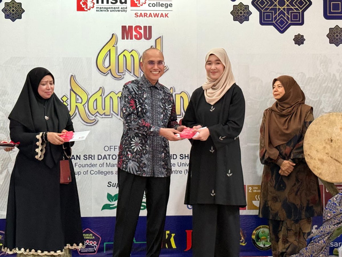 MohdShukriYajid's tweet photo. Amal Ramadan 6.0 was launched with the distribution of zakat to those in need, reflecting the spirit of #RamadanCare. This initiative by #MSUrians and alumni will inspire kindness, strengthen our community, and remind us of the true meaning of Ramadan @MsucSarawak https://t.co/xD3VmApaXx