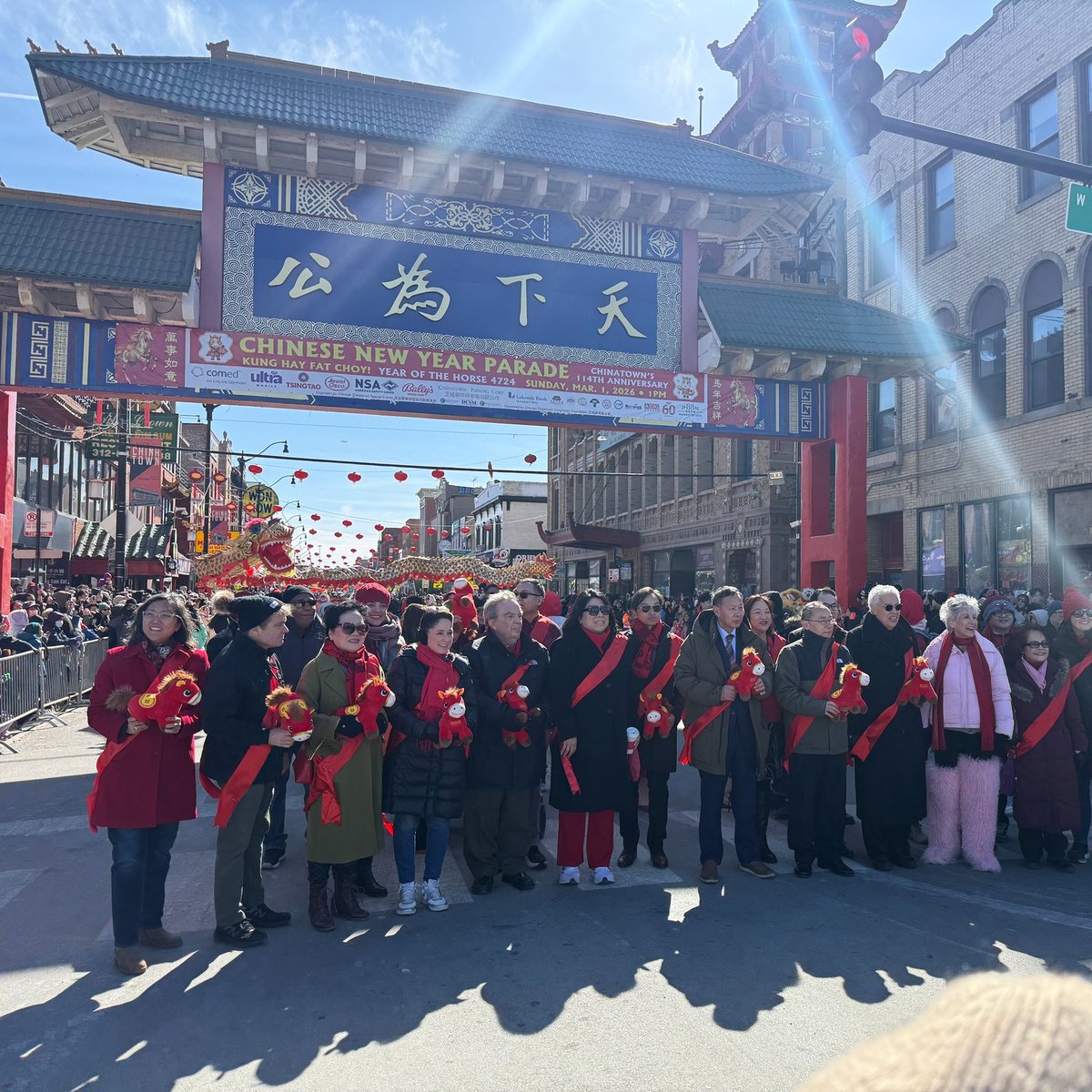 chicityclerk's tweet image. Wishing everyone strength, good fortune and energy this #YearOfTheHorse! 🐎✨
 
I had a amazing time celebrating with community members and leaders at the Chicago Chinatown Community Foundation’s annual Lunar New Year Parade.