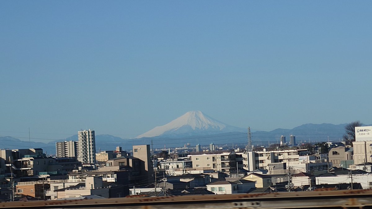 jr257189's tweet photo. 今日は綺麗な富士山が見えました。 https://t.co/jrQxJ2WSy9