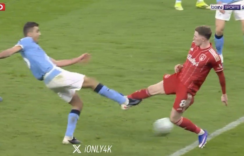 Rodri literally booted the Forest player.